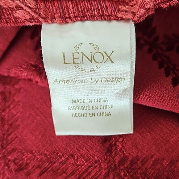 Lenox American By Design Round Tablecloth Red 70" - Picture 9 of 16